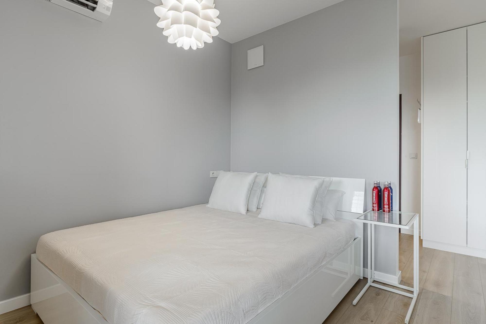 Cozy Family Apartments With Balcony Near Zlote Tarasy Βαρσοβία Εξωτερικό φωτογραφία