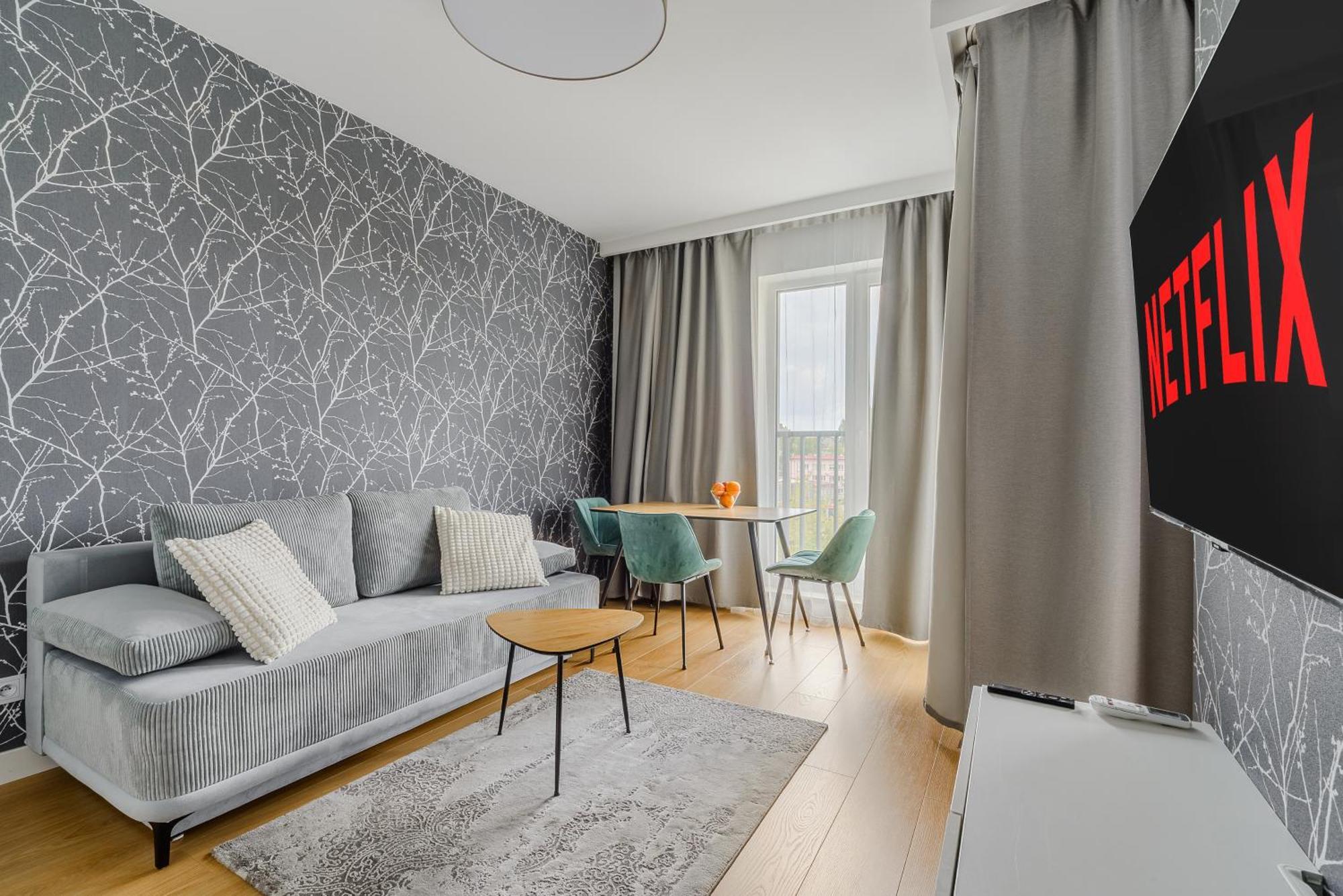 Cozy Family Apartments With Balcony Near Zlote Tarasy Βαρσοβία Εξωτερικό φωτογραφία