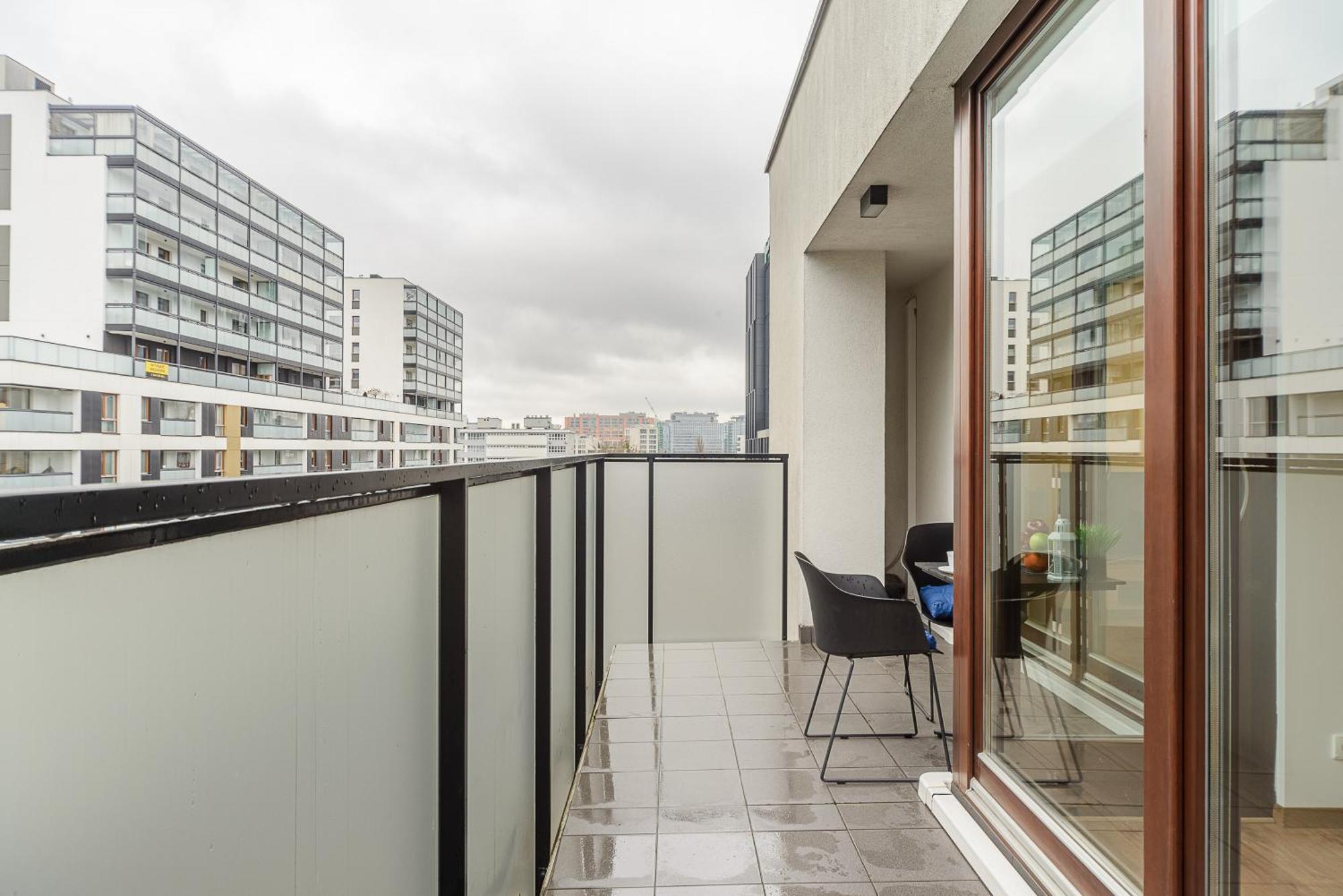 Cozy Family Apartments With Balcony Near Zlote Tarasy Βαρσοβία Δωμάτιο φωτογραφία