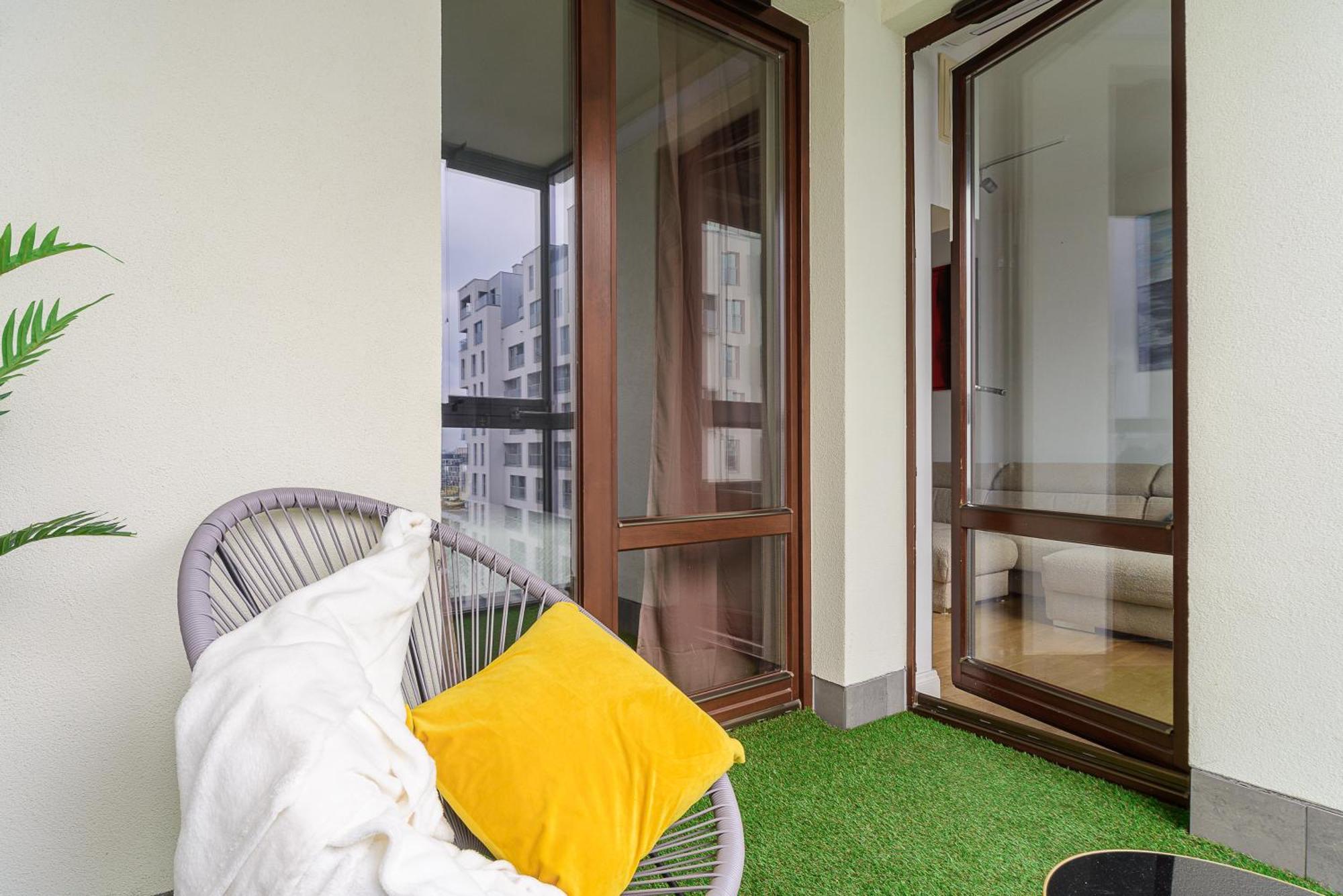 Cozy Family Apartments With Balcony Near Zlote Tarasy Βαρσοβία Εξωτερικό φωτογραφία
